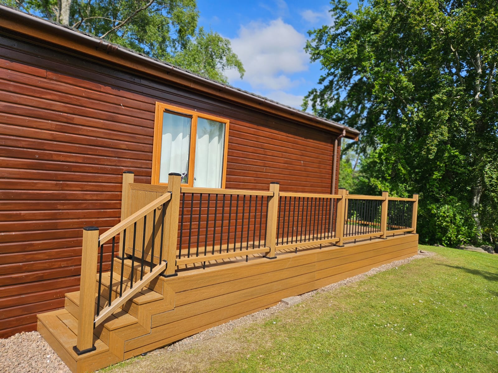 Deck with integrated steps, Perth