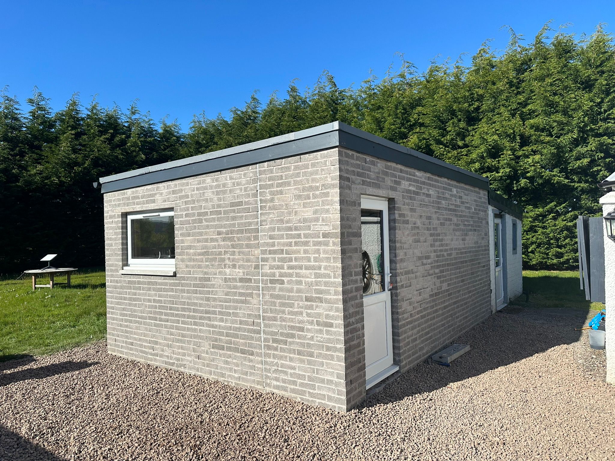 Garden room with full electrics, Perth